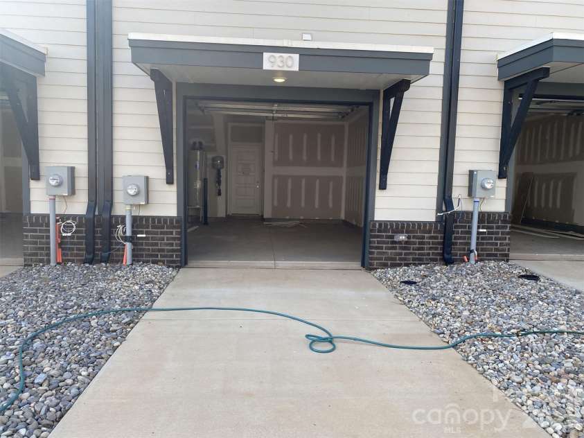 930 Callahan Street, Charlotte, NC 28206.  MLS# CAR4208924, YatesRealty ID 5226. 