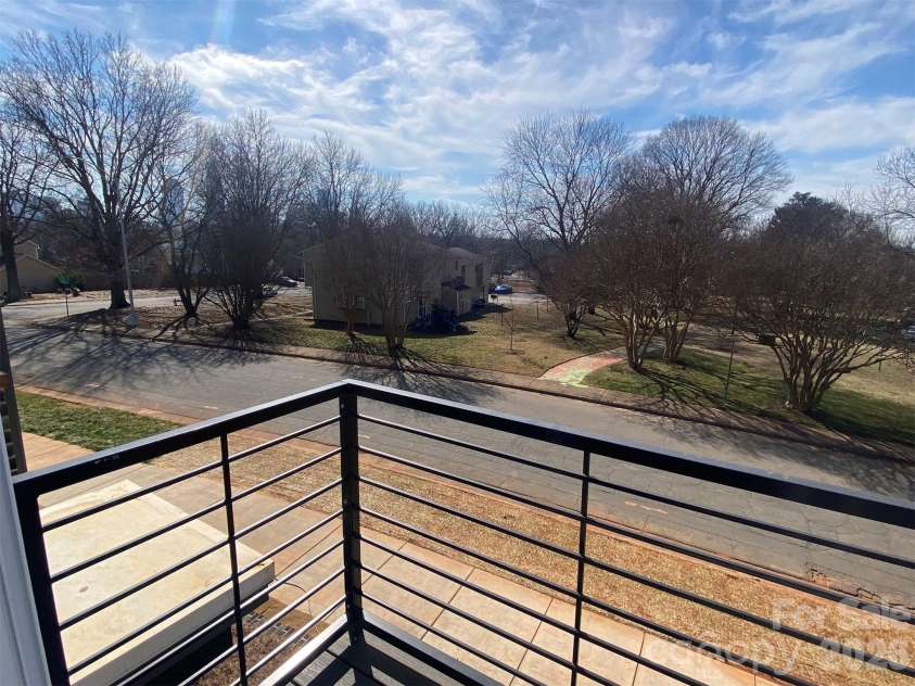 930 Callahan Street, Charlotte, NC 28206.  MLS# CAR4208924, YatesRealty ID 5226. Kitchen Terrace