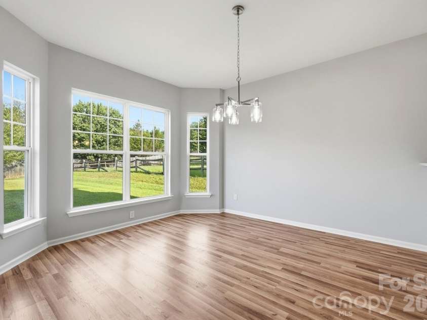 1813 Crabapple Tree Lane, Charlotte, NC 28214.  MLS# CAR4422884, YatesRealty ID 52260. 