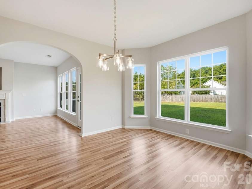 1813 Crabapple Tree Lane, Charlotte, NC 28214.  MLS# CAR4422884, YatesRealty ID 52260. 