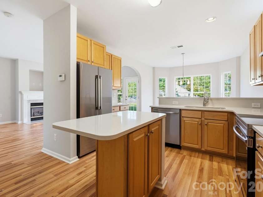 1813 Crabapple Tree Lane, Charlotte, NC 28214.  MLS# CAR4422884, YatesRealty ID 52260. 