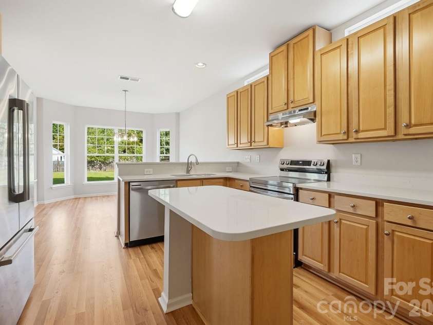 1813 Crabapple Tree Lane, Charlotte, NC 28214.  MLS# CAR4422884, YatesRealty ID 52260. 