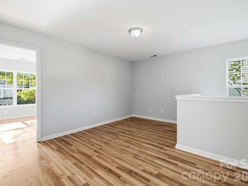 1813 Crabapple Tree Lane, Charlotte, NC 28214.  MLS# CAR4422884, YatesRealty ID 52260. 