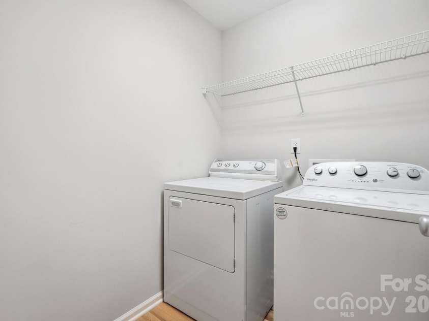 1813 Crabapple Tree Lane, Charlotte, NC 28214.  MLS# CAR4422884, YatesRealty ID 52260. 