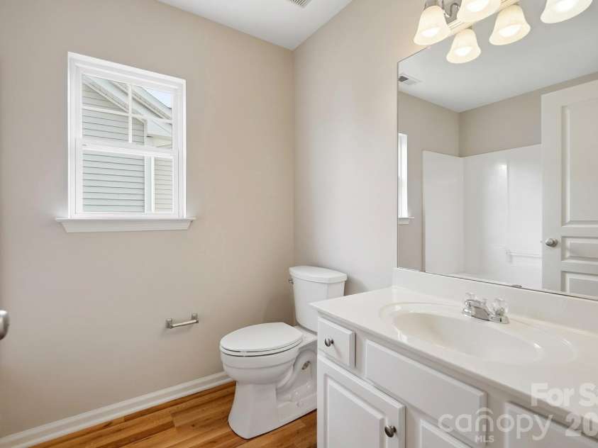 1813 Crabapple Tree Lane, Charlotte, NC 28214.  MLS# CAR4422884, YatesRealty ID 52260. 