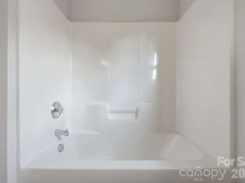 1813 Crabapple Tree Lane, Charlotte, NC 28214.  MLS# CAR4422884, YatesRealty ID 52260. 