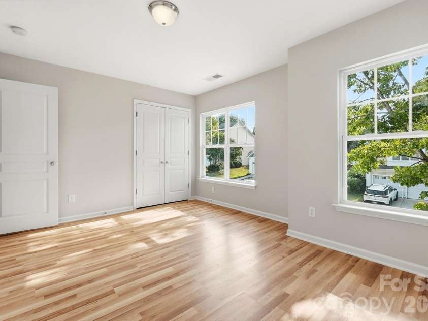1813 Crabapple Tree Lane, Charlotte, NC 28214.  MLS# CAR4422884, YatesRealty ID 52260. 