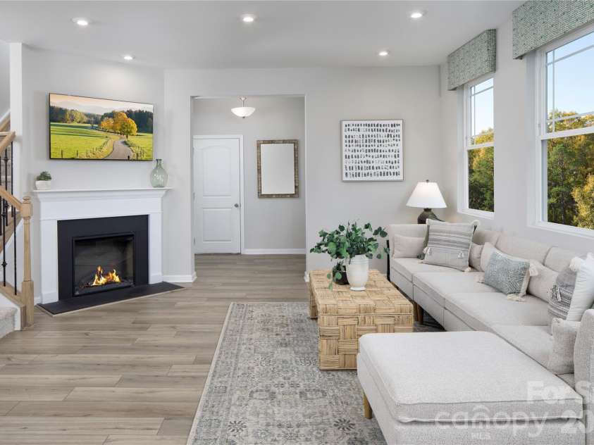 5222 Wyes Oak Lane, Charlotte, NC 28269.  MLS# CAR4427140, YatesRealty ID 52262. 