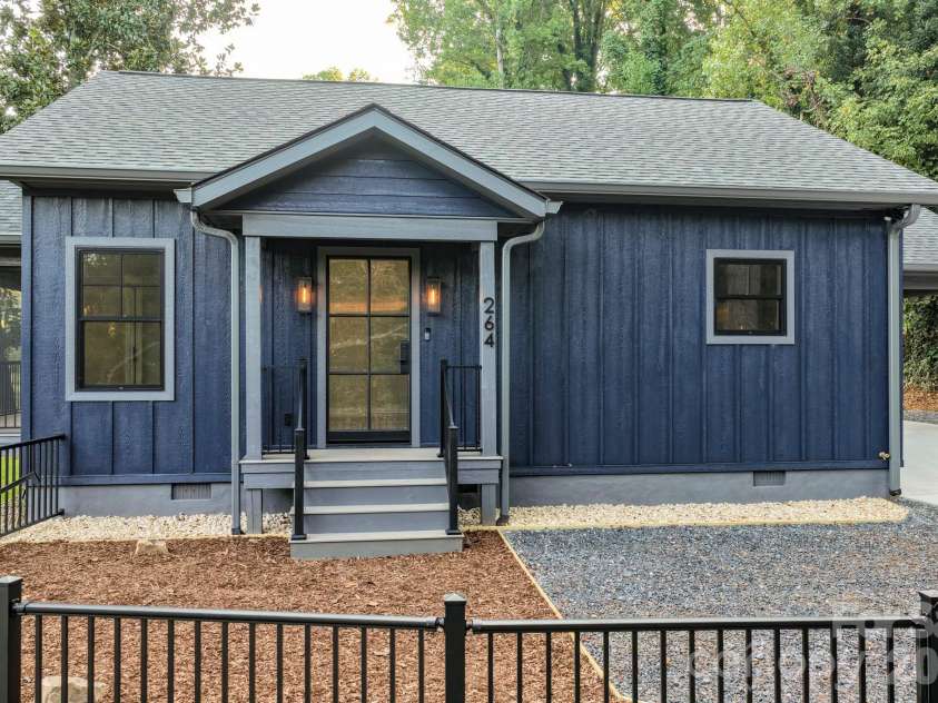 264 Elm Street, Rutherfordton, NC 28139.  MLS# CAR4426947, YatesRealty ID 52264. 