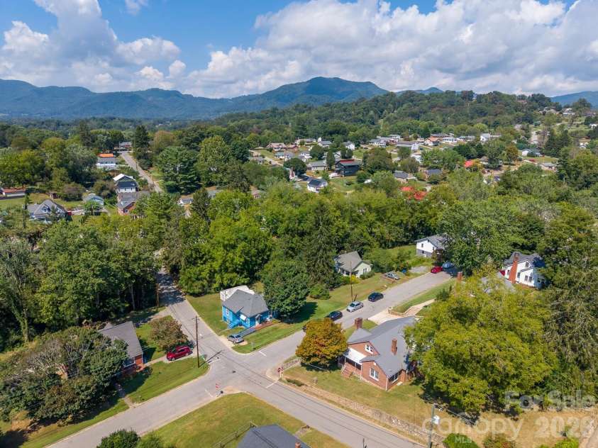 314 Trammell Avenue, Canton, NC 28716.  MLS# CAR4423892, YatesRealty ID 52265. 