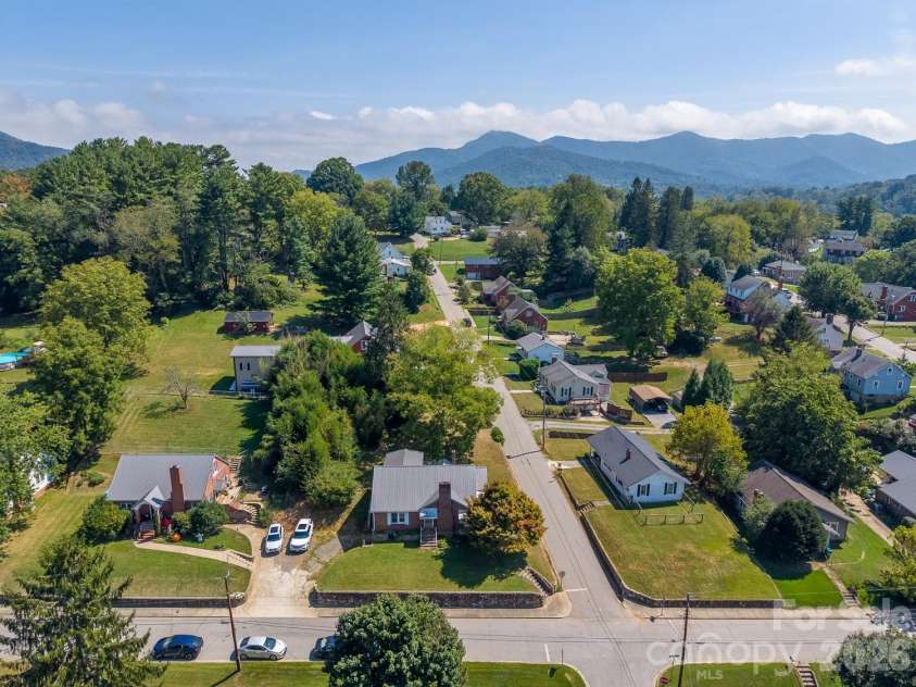 314 Trammell Avenue, Canton, NC 28716.  MLS# CAR4423892, YatesRealty ID 52265. 
