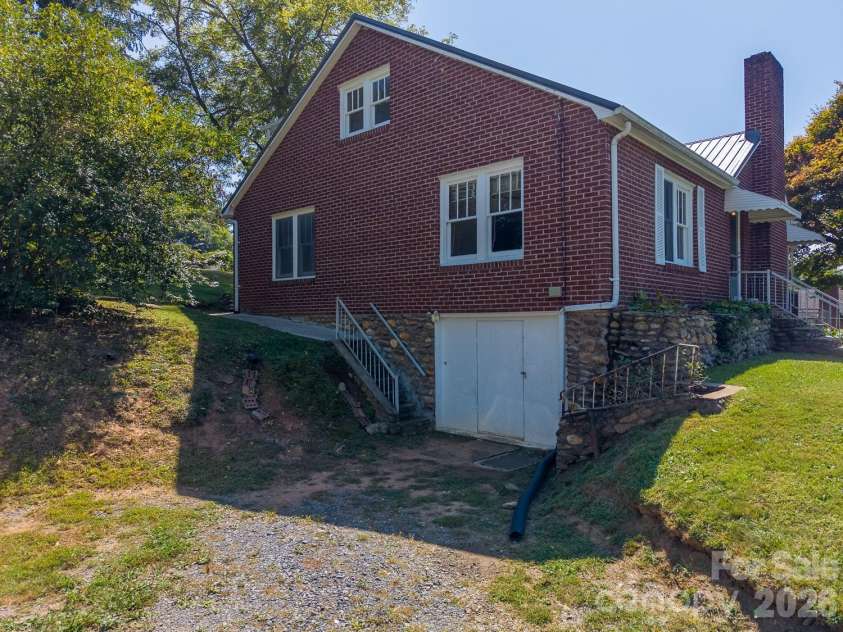 314 Trammell Avenue, Canton, NC 28716.  MLS# CAR4423892, YatesRealty ID 52265. 