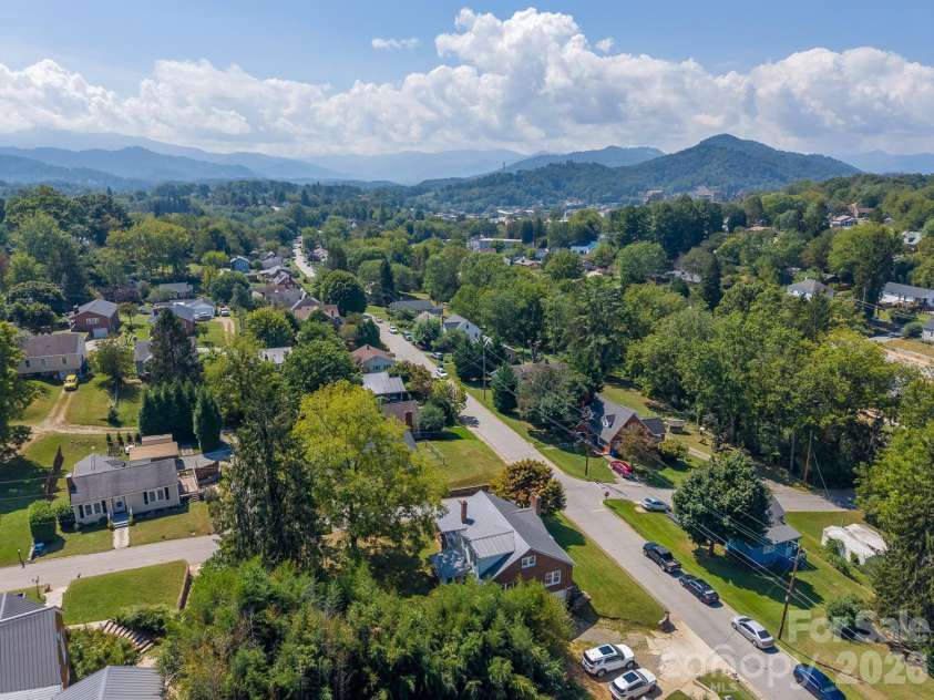 314 Trammell Avenue, Canton, NC 28716.  MLS# CAR4423892, YatesRealty ID 52265. 