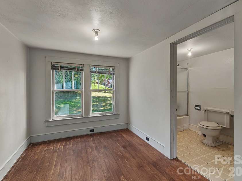 314 Trammell Avenue, Canton, NC 28716.  MLS# CAR4423892, YatesRealty ID 52265. Upstairs bonus space