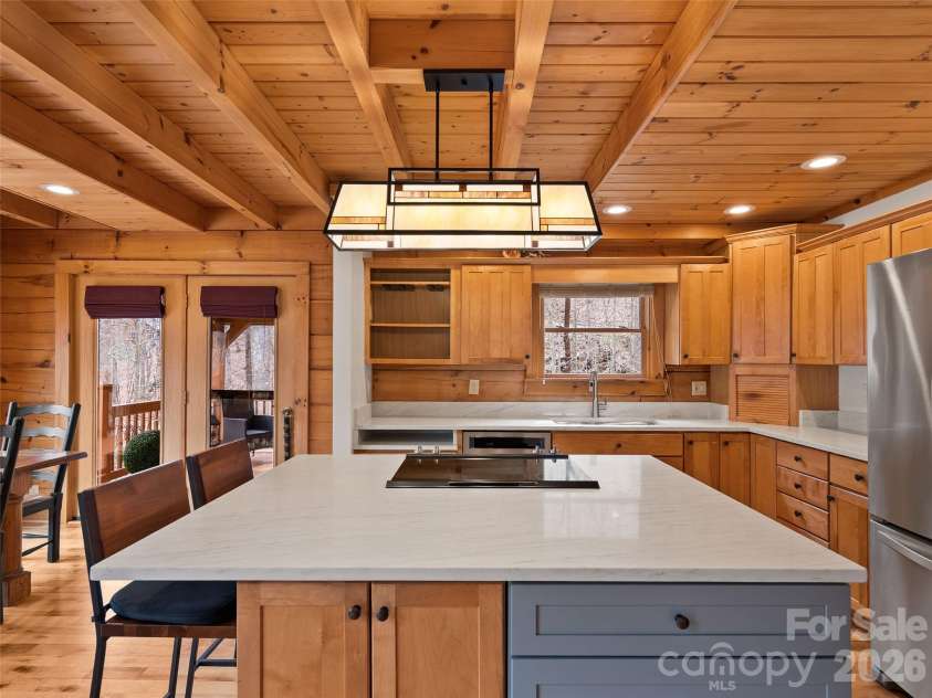 133 Smokemont Drive, Arden, NC 28704.  MLS# CAR4426881, YatesRealty ID 52266. Quartz countertops