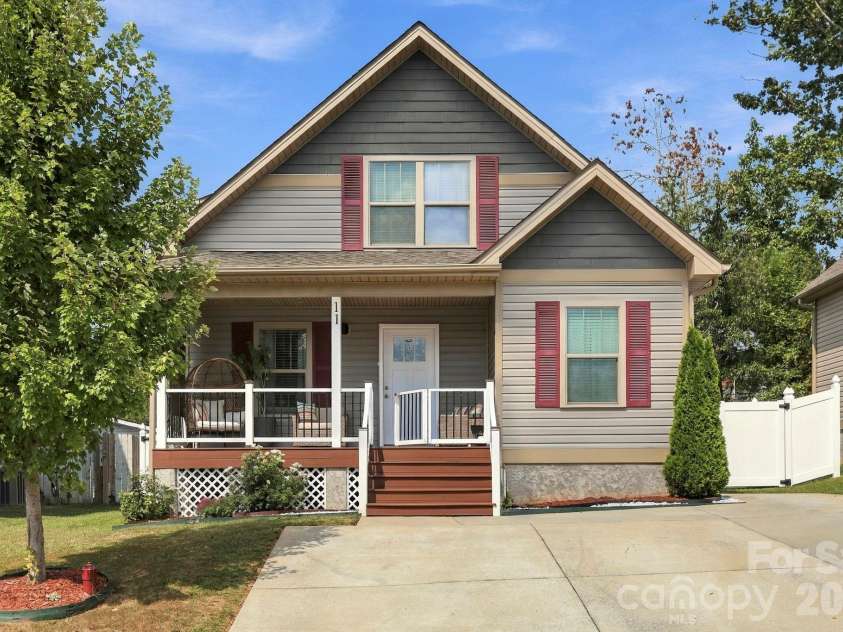 11 Yarrow Meadow Road, Weaverville, NC 28787.  MLS# CAR4427003, YatesRealty ID 52269. 
