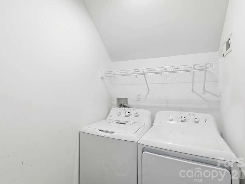 11 Yarrow Meadow Road, Weaverville, NC 28787.  MLS# CAR4427003, YatesRealty ID 52269. 