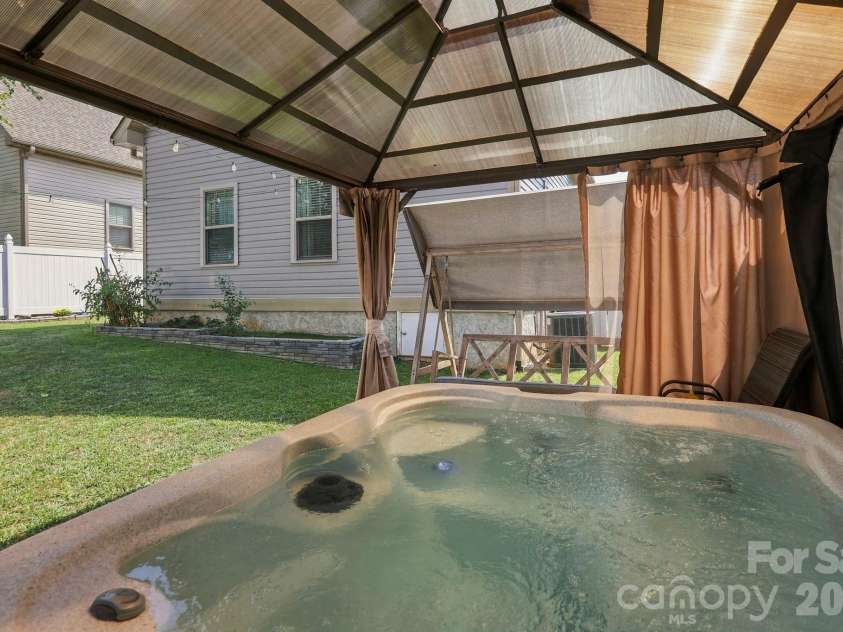 11 Yarrow Meadow Road, Weaverville, NC 28787.  MLS# CAR4427003, YatesRealty ID 52269. 
