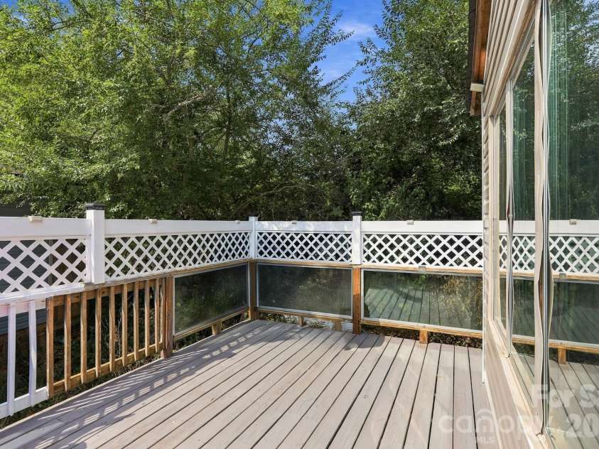 11 Yarrow Meadow Road, Weaverville, NC 28787.  MLS# CAR4427003, YatesRealty ID 52269. 