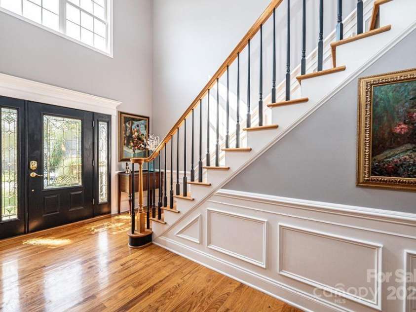 2594 Knoll Ridge Court, Hickory, NC 28602.  MLS# CAR4177398, YatesRealty ID 5227. 