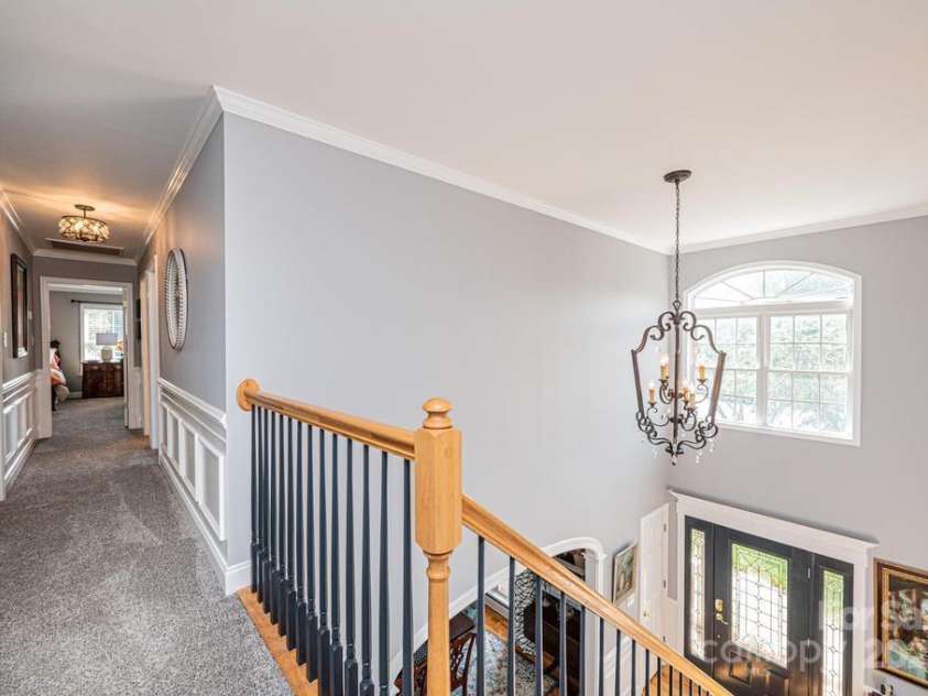 2594 Knoll Ridge Court, Hickory, NC 28602.  MLS# CAR4177398, YatesRealty ID 5227. 