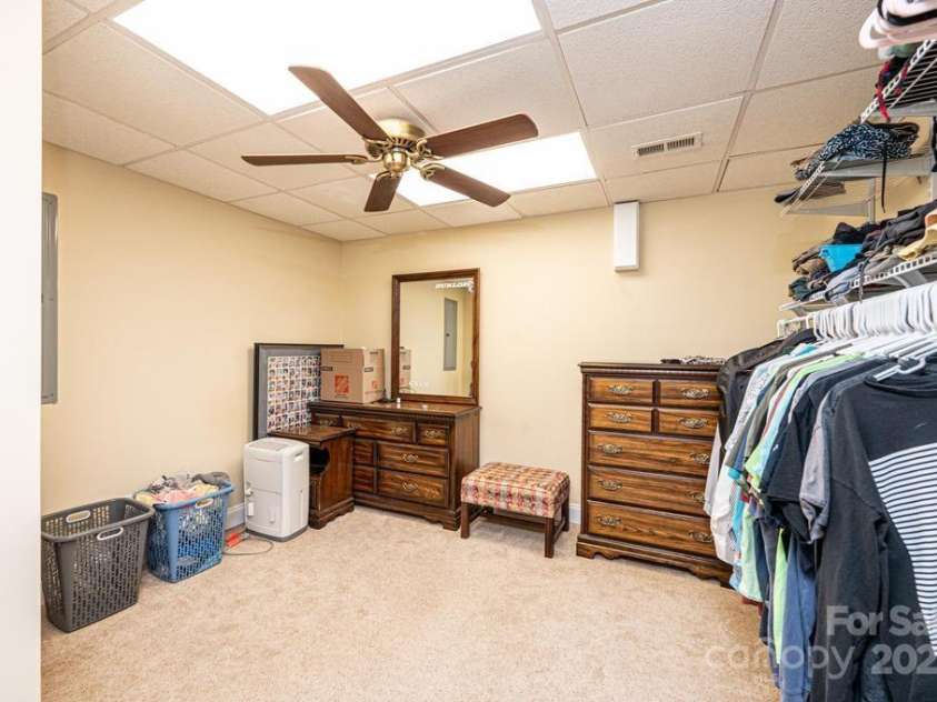 2594 Knoll Ridge Court, Hickory, NC 28602.  MLS# CAR4177398, YatesRealty ID 5227. 