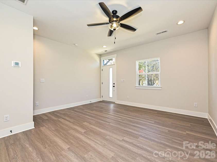 912 Callahan Street, Charlotte, NC 28206.  MLS# CAR4208861, YatesRealty ID 5227. 1st Floor Flex Room