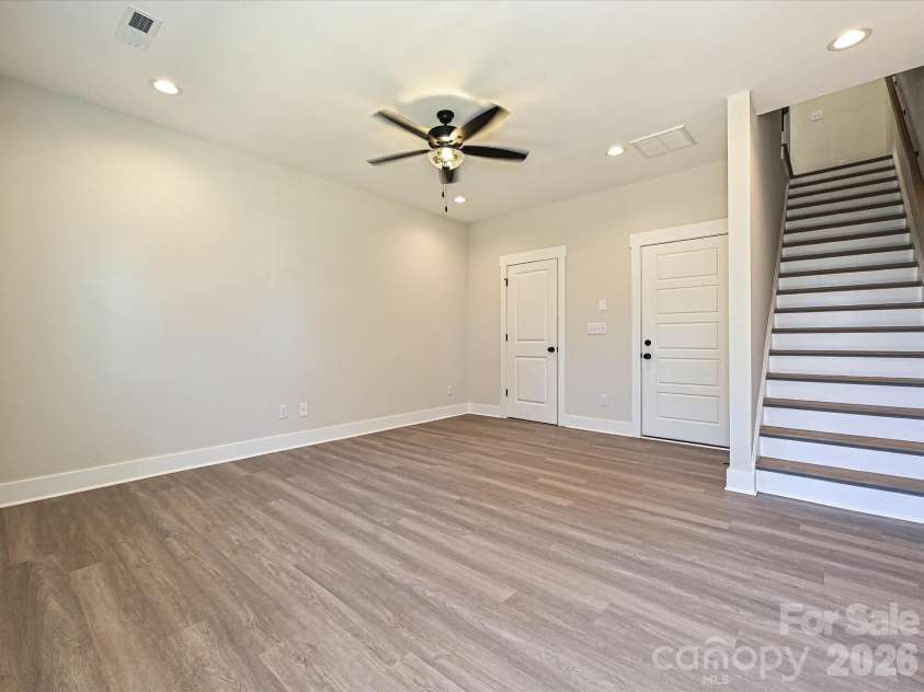912 Callahan Street, Charlotte, NC 28206.  MLS# CAR4208861, YatesRealty ID 5227. 1st Floor Flex Room