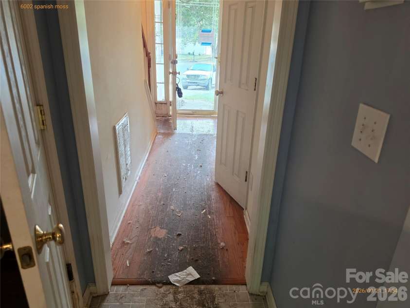 6002 Spanish Moss Lane, Charlotte, NC 28262.  MLS# CAR4426623, YatesRealty ID 52271. 