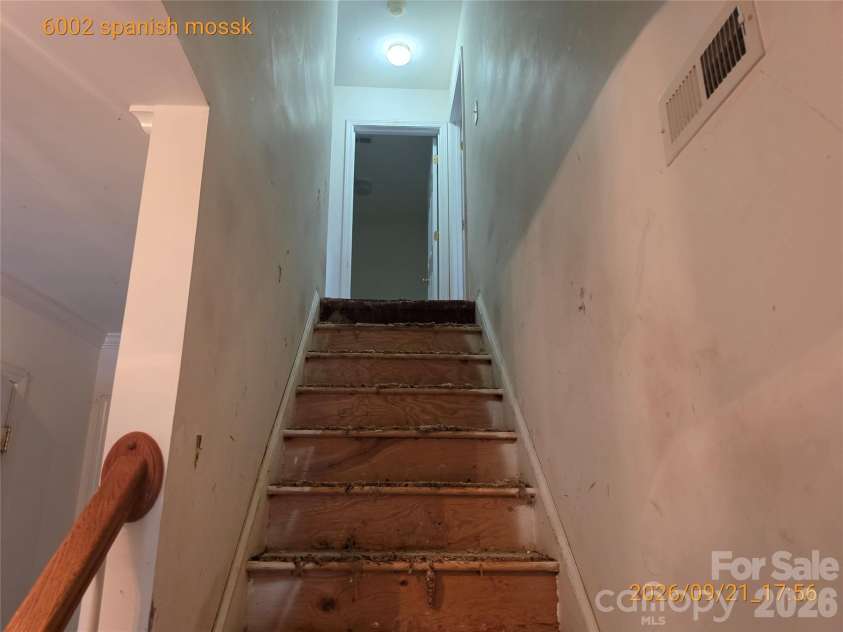 6002 Spanish Moss Lane, Charlotte, NC 28262.  MLS# CAR4426623, YatesRealty ID 52271. 