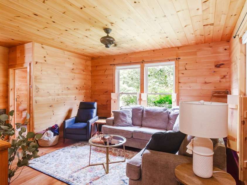 490 Bringle Ferry Road, Denton, NC 27239.  MLS# CAR4427054, YatesRealty ID 52272. 