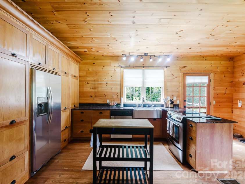 490 Bringle Ferry Road, Denton, NC 27239.  MLS# CAR4427054, YatesRealty ID 52272. 