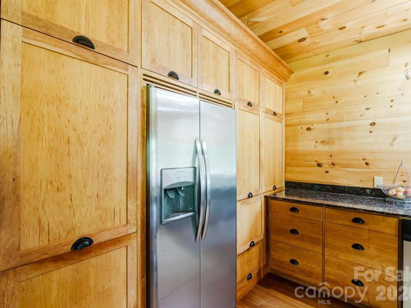 490 Bringle Ferry Road, Denton, NC 27239.  MLS# CAR4427054, YatesRealty ID 52272. 