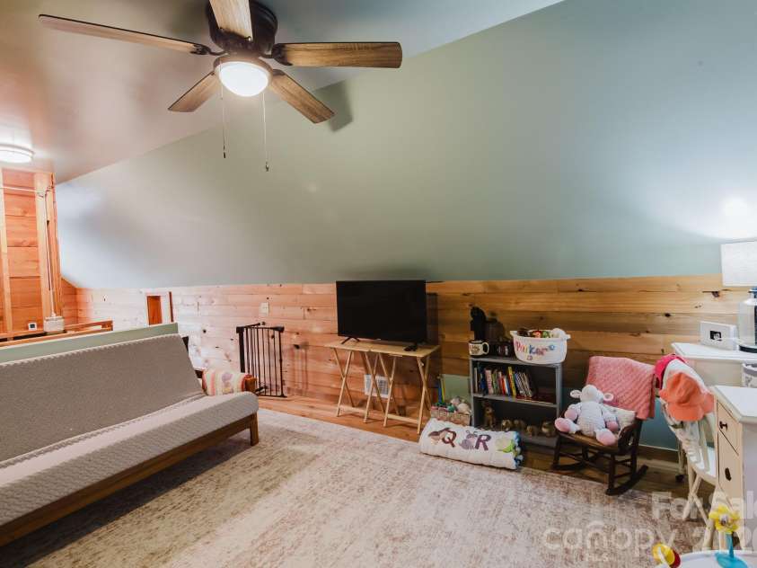 490 Bringle Ferry Road, Denton, NC 27239.  MLS# CAR4427054, YatesRealty ID 52272. 