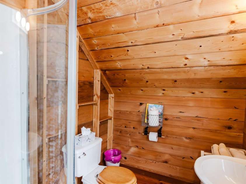490 Bringle Ferry Road, Denton, NC 27239.  MLS# CAR4427054, YatesRealty ID 52272. 