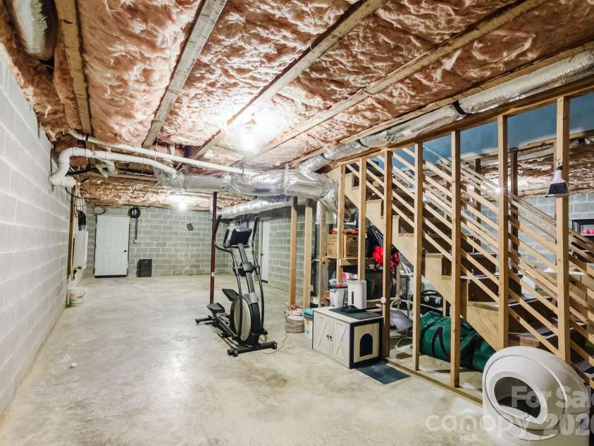490 Bringle Ferry Road, Denton, NC 27239.  MLS# CAR4427054, YatesRealty ID 52272. 