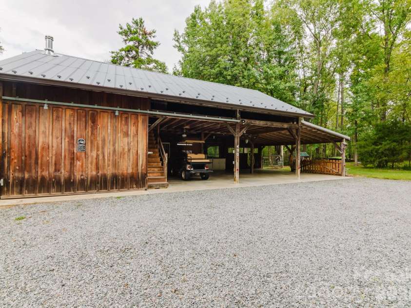 490 Bringle Ferry Road, Denton, NC 27239.  MLS# CAR4427054, YatesRealty ID 52272. 