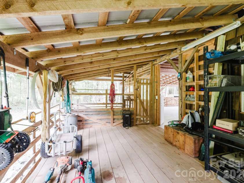 490 Bringle Ferry Road, Denton, NC 27239.  MLS# CAR4427054, YatesRealty ID 52272. 