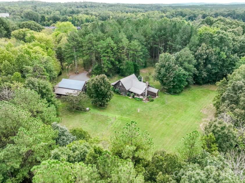490 Bringle Ferry Road, Denton, NC 27239.  MLS# CAR4427054, YatesRealty ID 52272. 