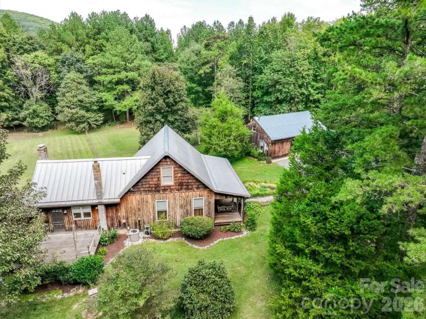 490 Bringle Ferry Road, Denton, NC 27239.  MLS# CAR4427054, YatesRealty ID 52272. 