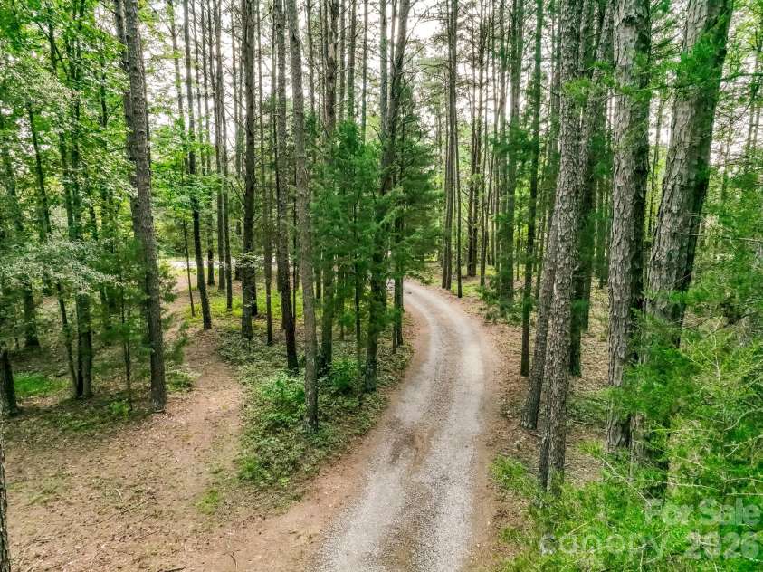 490 Bringle Ferry Road, Denton, NC 27239.  MLS# CAR4427054, YatesRealty ID 52272. 