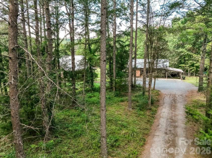 490 Bringle Ferry Road, Denton, NC 27239.  MLS# CAR4427054, YatesRealty ID 52272. 