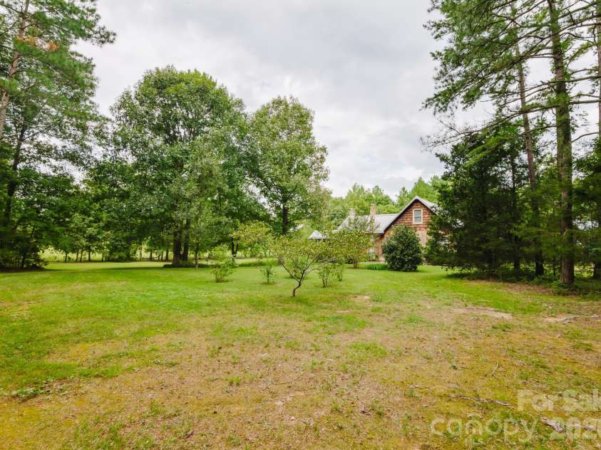 490 Bringle Ferry Road, Denton, NC 27239.  MLS# CAR4427054, YatesRealty ID 52272. 