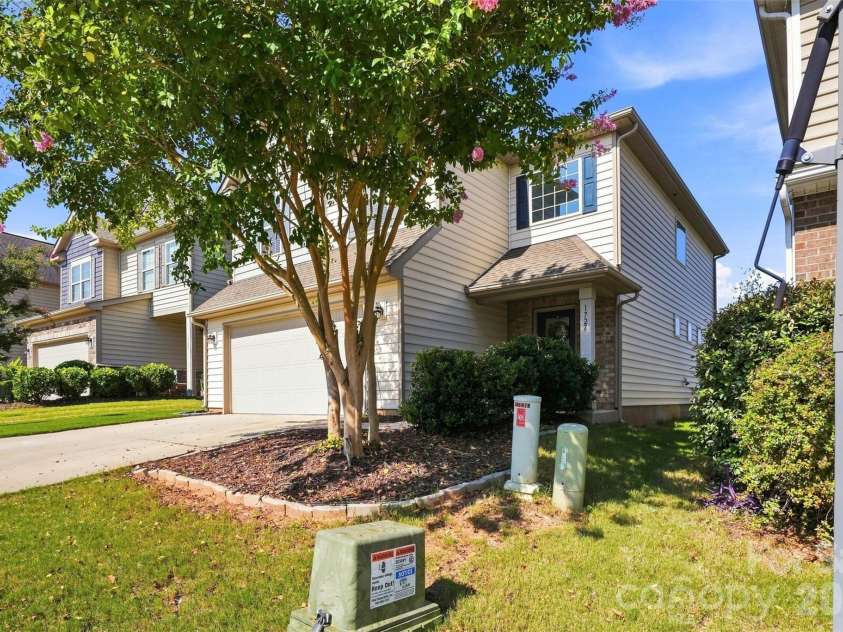 1727 Trentwood Drive, Fort Mill, SC 29715.  MLS# CAR4420632, YatesRealty ID 52273. 