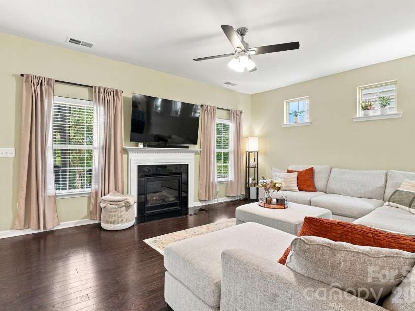 1727 Trentwood Drive, Fort Mill, SC 29715.  MLS# CAR4420632, YatesRealty ID 52273. 
