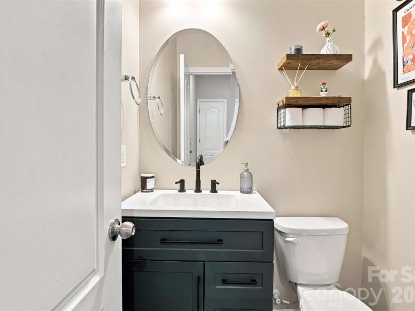 1727 Trentwood Drive, Fort Mill, SC 29715.  MLS# CAR4420632, YatesRealty ID 52273. 