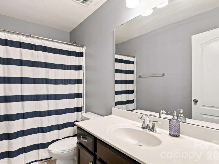 1727 Trentwood Drive, Fort Mill, SC 29715.  MLS# CAR4420632, YatesRealty ID 52273. 