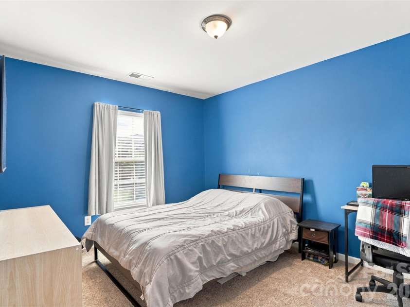 1727 Trentwood Drive, Fort Mill, SC 29715.  MLS# CAR4420632, YatesRealty ID 52273. 