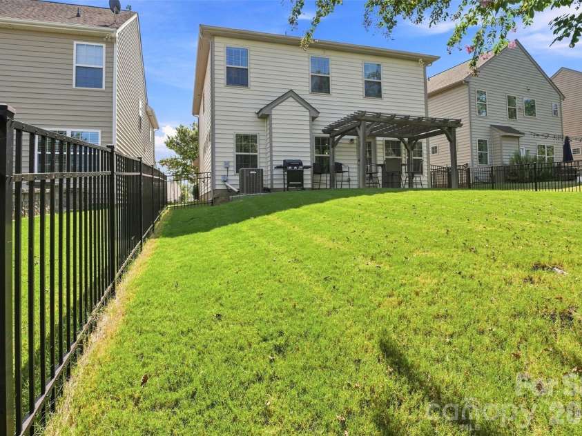 1727 Trentwood Drive, Fort Mill, SC 29715.  MLS# CAR4420632, YatesRealty ID 52273. 