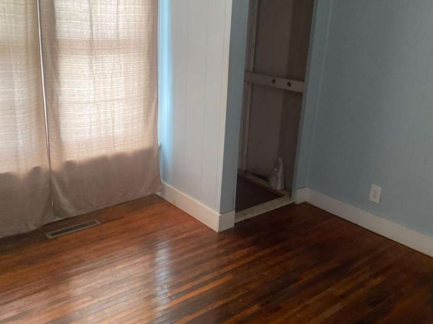 211 Washington Avenue, Bessemer City, NC 28016.  MLS# CAR4424285, YatesRealty ID 52275. 